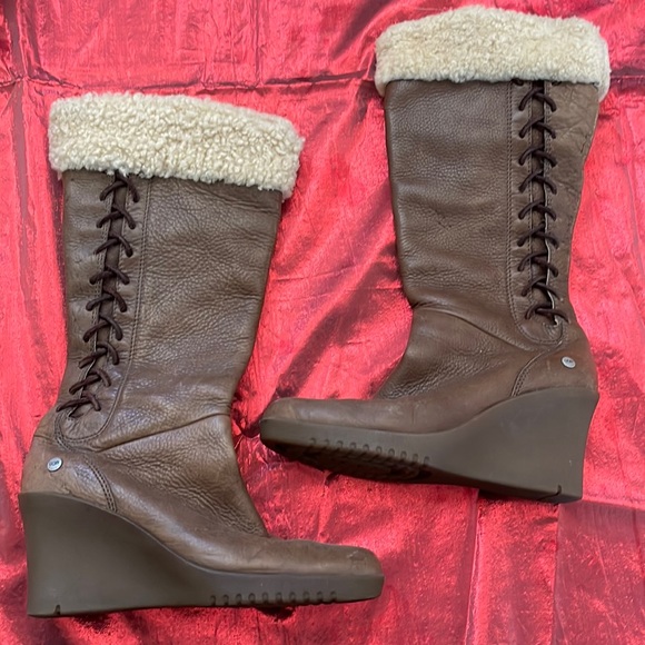 Ugg’s Platform Brown Wool Lace Up Heel Boots - Picture 2 of 8